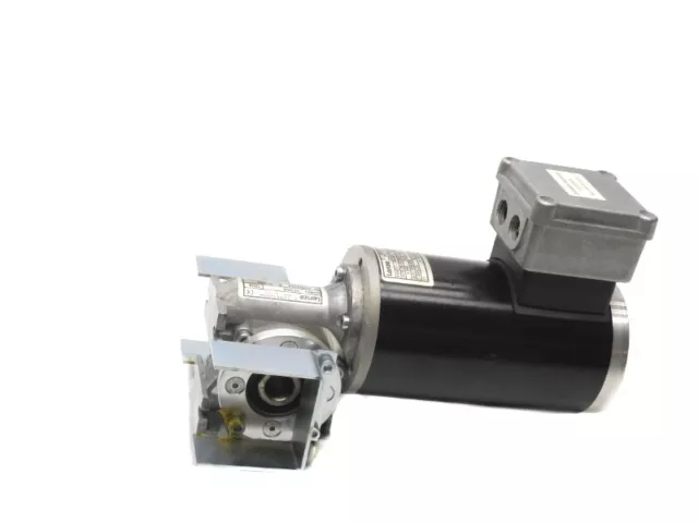 02004788 Lenze - SSN31-1UHAR-056C21 AC WORM GEAR MOTOR,RIBBED HOUSING,0.090 KW,IP54 FRAME,2.700 1/MIN,230/400,50 HZ,0-43/0-25 AMP,--32/7-32 NM