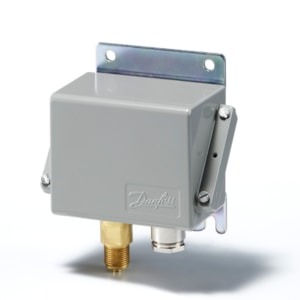 060-310066 Danfoss Pressure switch, KPS35, Regulation range [bar] Pe: 0.00 - 8.00, Differential [bar]: 0.40 - 1.50, Reset function: Auto, Pressure connection type: G, Pressure connection size: 3/8, Enclosure rating IP: IP67, Max. Working Pressure [bar]: 12.0