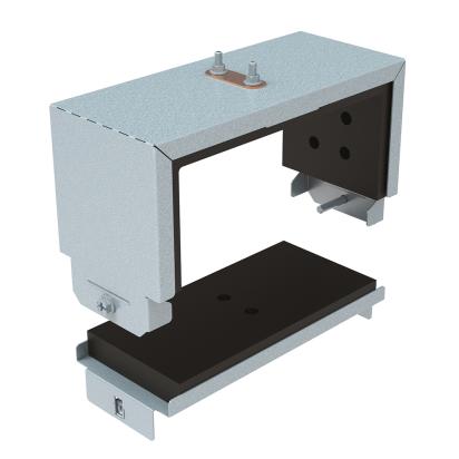 X9K84Z Legrand IP44 fascia for channels 200 x 75 mm. Z finish Sendzimir galvanized steel. Supplied complete with black neoprene gasket. Mounting of the IP 44 band is done on the outside of the duct.