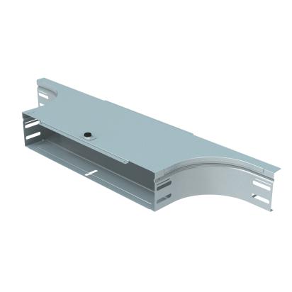 AV400Z Legrand T-shaped lateral drift complete with cover. Height 75 mm. Width 400 mm. Z finish Sendzimir galvanized steel.